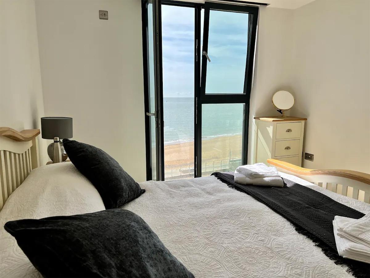 Sohot Stays Royal Sands Seaview Apt Free Parking Sleeps 4 拉姆斯盖特 外观 照片